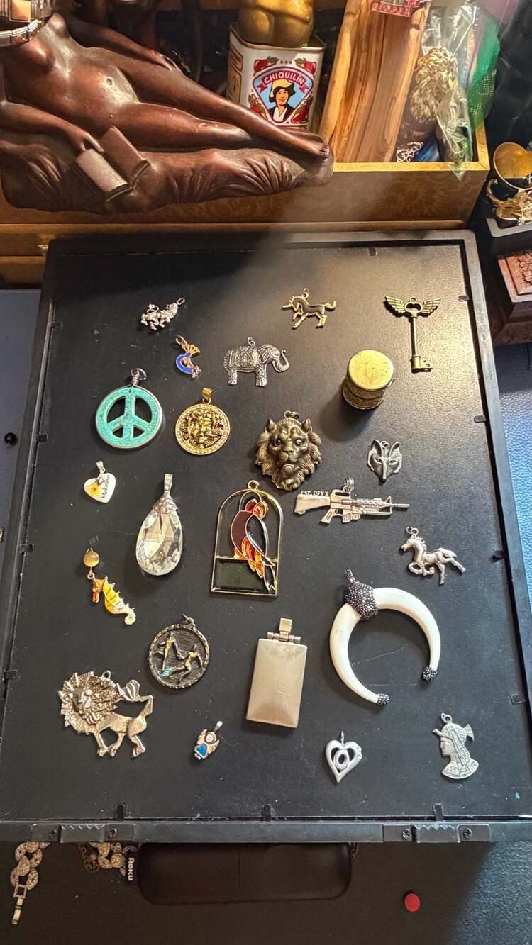 Lot of 25 Assorted Mixed Vintage and Fashion Jewelry Charms and Pendants